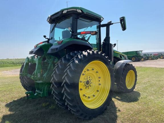 Image of John Deere 8R 250 equipment image 4