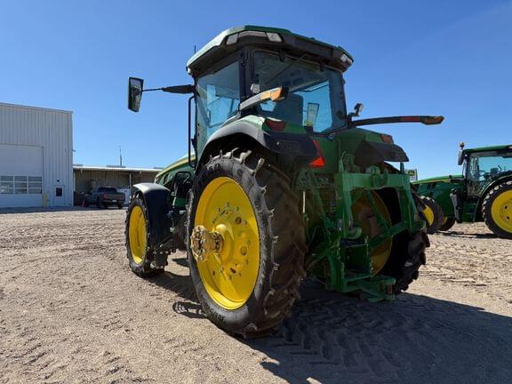 Image of John Deere 8R 250 equipment image 2