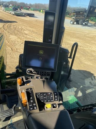 Image of John Deere 8R 280 equipment image 2