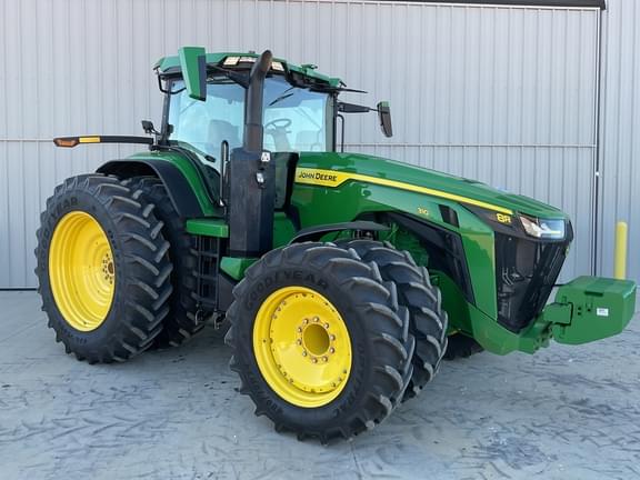 Image of John Deere 8R 310 equipment image 4