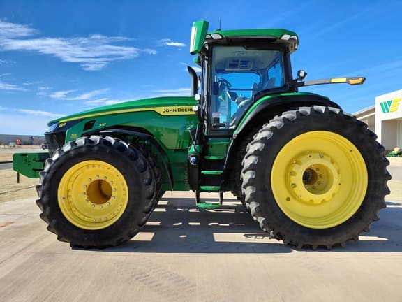 Image of John Deere 8R 310 equipment image 1