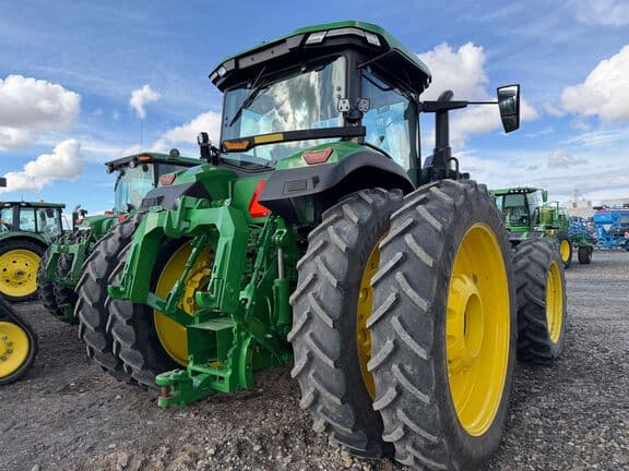 Image of John Deere 8R 310 equipment image 4