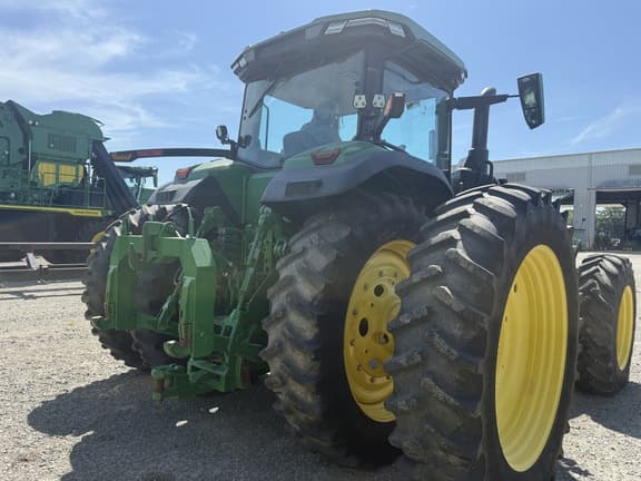 Image of John Deere 8R 310 equipment image 3