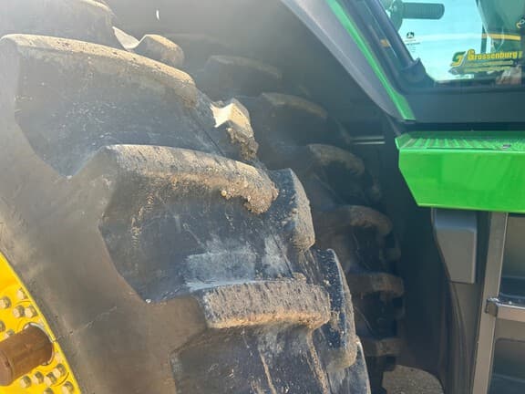 Image of John Deere 8R 310 equipment image 4