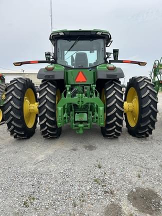 Image of John Deere 8R 310 equipment image 4