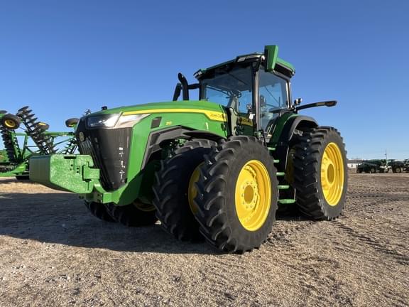 Image of John Deere 8R 310 equipment image 3