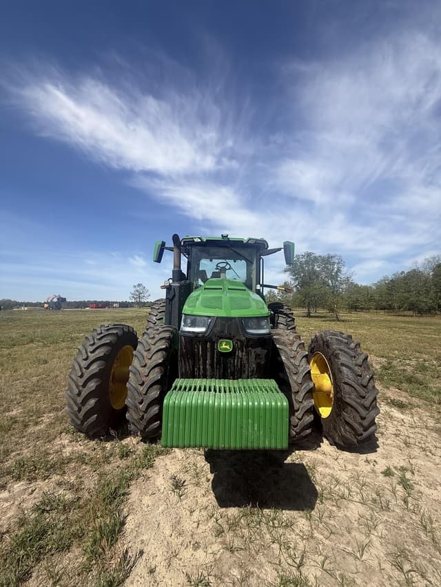Image of John Deere 8R 310 equipment image 2