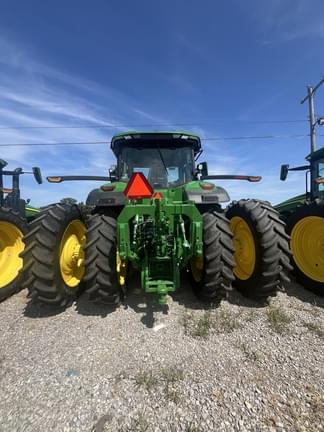 Image of John Deere 8R 310 equipment image 4