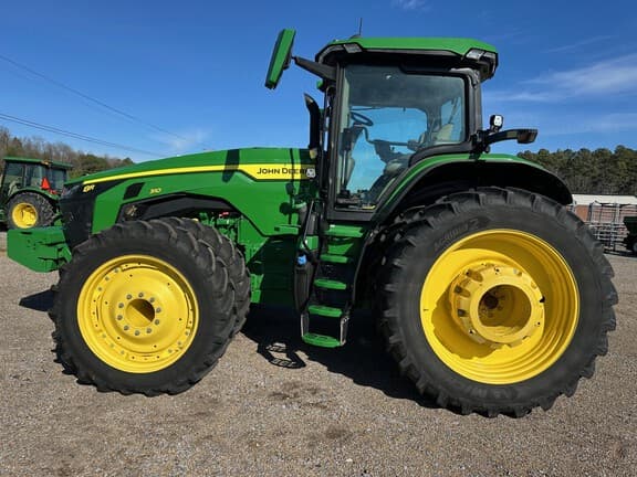 Image of John Deere 8R 310 equipment image 1
