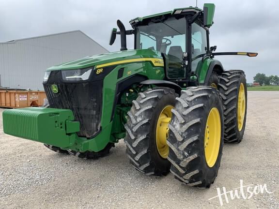 Image of John Deere 8R 310 equipment image 2