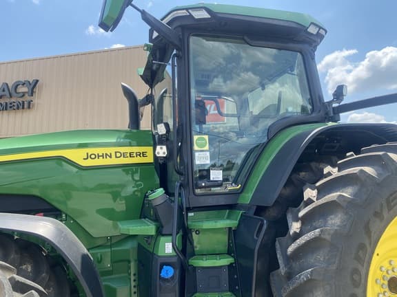 Image of John Deere 8R 310 equipment image 3