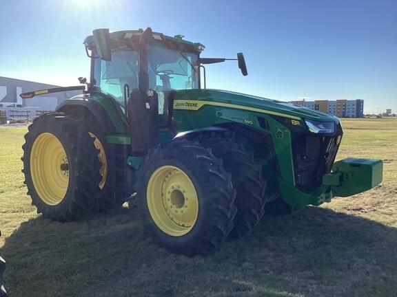 Image of John Deere 8R 340 equipment image 2