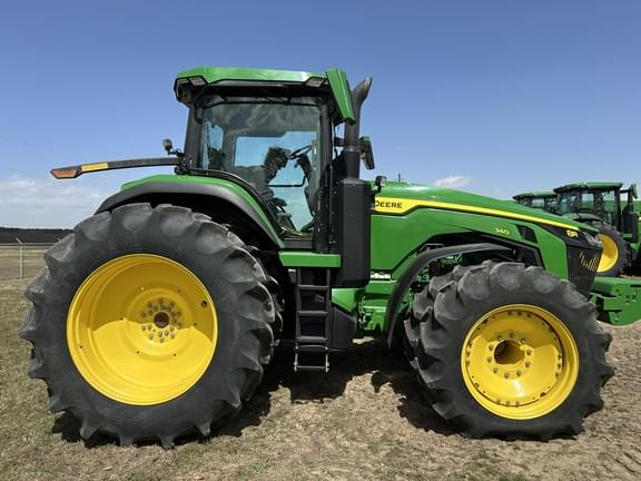 Image of John Deere 8R 340 equipment image 2