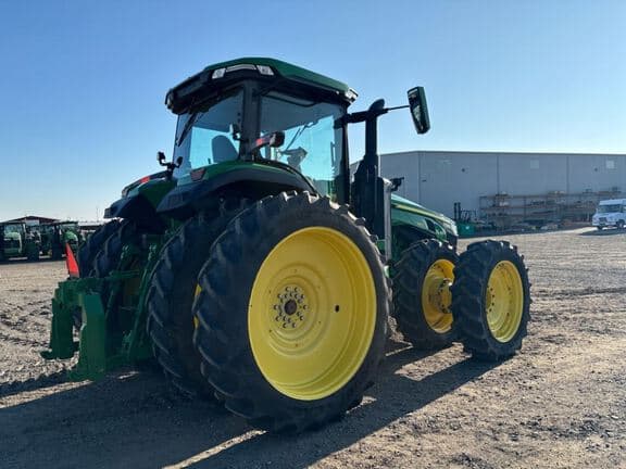 Image of John Deere 8R 340 equipment image 4