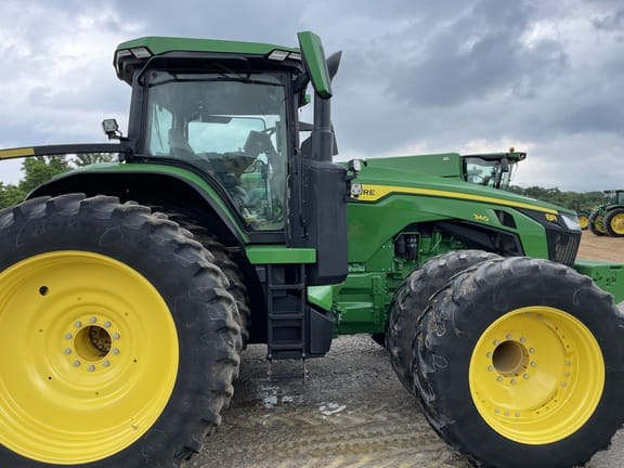 2023 John Deere 8R 340 Equipment Image0