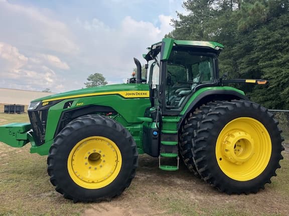 Image of John Deere 8R 340 equipment image 2