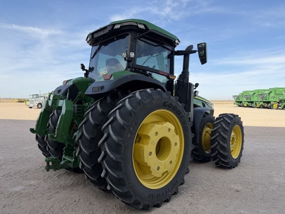 Image of John Deere 8R 340 equipment image 4