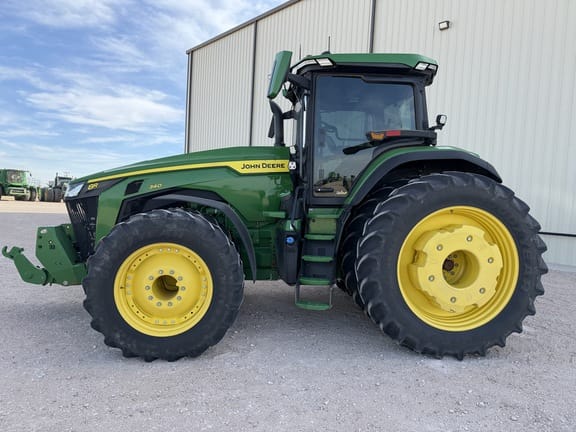 2023 John Deere 8R 340 Equipment Image0