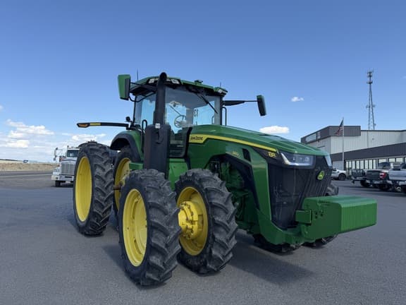 Image of John Deere 8R 340 equipment image 4