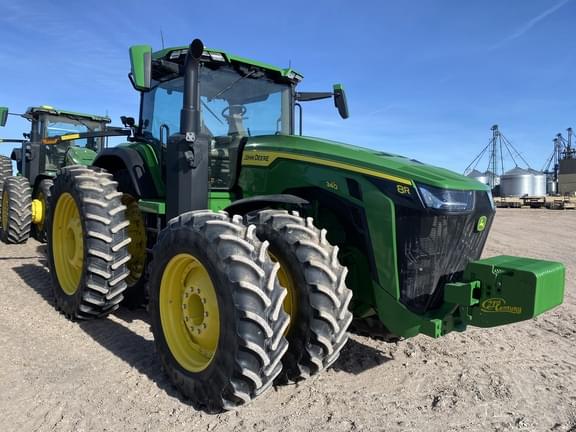 Image of John Deere 8R 340 equipment image 2