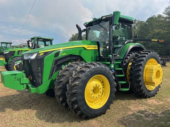 2023 John Deere 8R 340 Equipment Image0