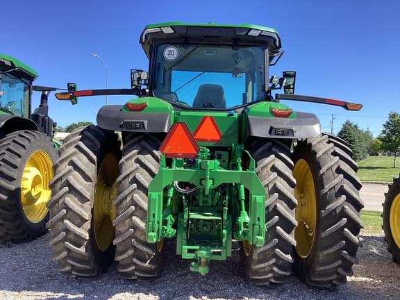 Image of John Deere 8R 340 equipment image 2