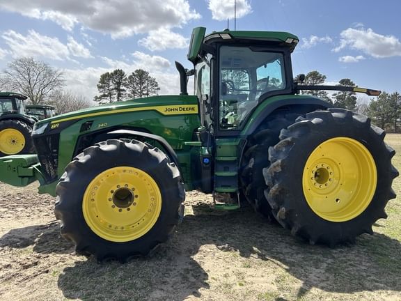2023 John Deere 8R 340 Equipment Image0