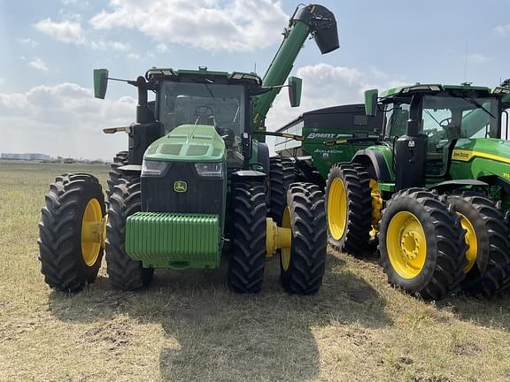 Image of John Deere 8R 370 equipment image 1