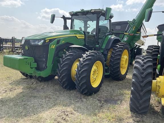 Image of John Deere 8R 370 equipment image 3