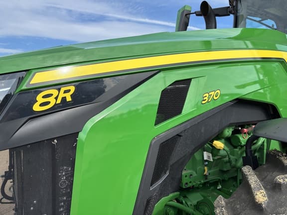 Image of John Deere 8R 370 equipment image 1
