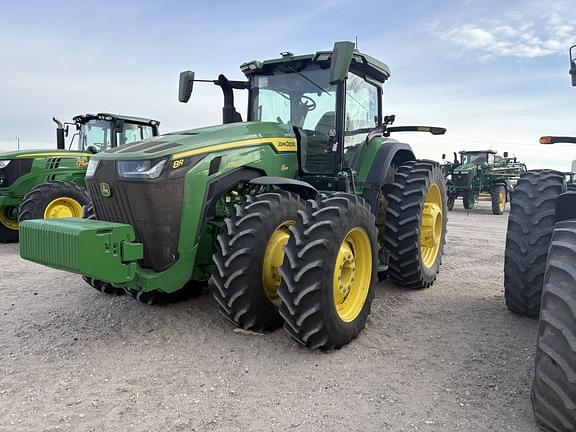 Image of John Deere 8R 370 equipment image 1