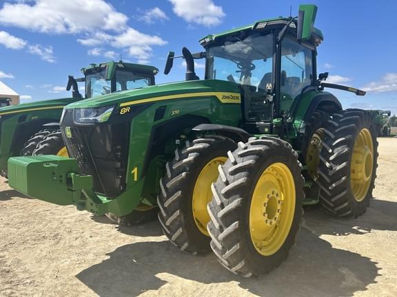Image of John Deere 8R 370 equipment image 1