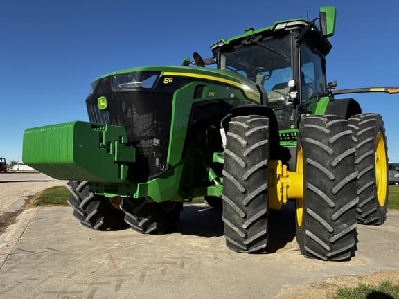 Image of John Deere 8R 370 Primary image