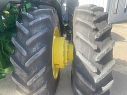 Image of John Deere 8R 370 equipment image 2