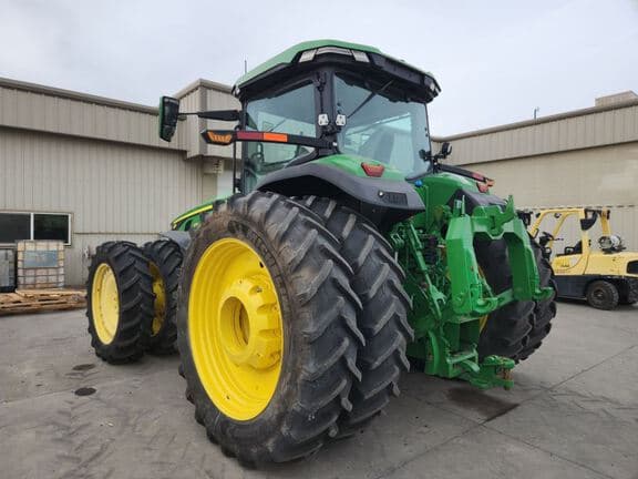 Image of John Deere 8R 370 equipment image 2