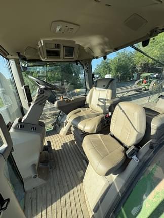 Image of John Deere 8R 370 equipment image 4