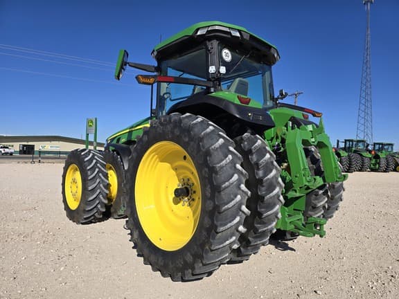 Image of John Deere 8R 370 equipment image 2