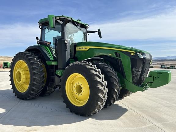 Image of John Deere 8R 370 equipment image 1