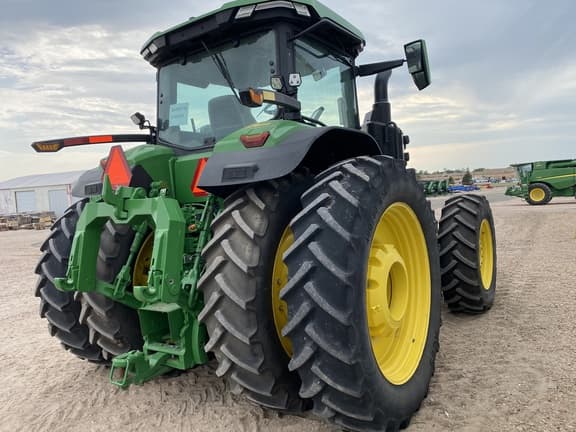 Image of John Deere 8R 370 equipment image 4