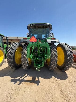 Image of John Deere 8R 370 equipment image 2