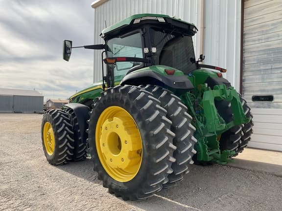 Image of John Deere 8R 370 equipment image 2