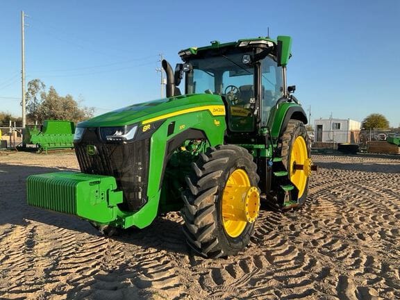 2023 John Deere 8R 370 Equipment Image0