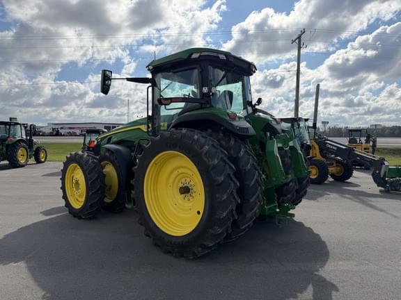 Image of John Deere 8R 370 equipment image 2