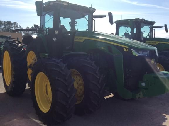 Image of John Deere 8R 370 equipment image 2