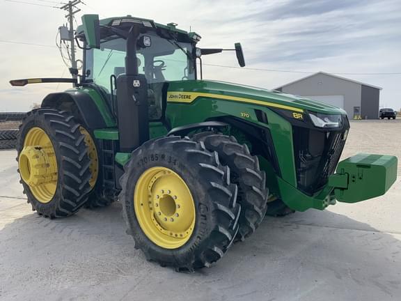 Image of John Deere 8R 370 equipment image 1