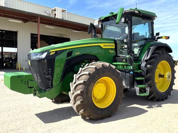 2023 John Deere 8R 370 Equipment Image0