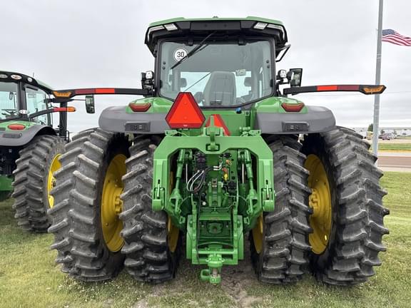 Image of John Deere 8R 410 equipment image 4