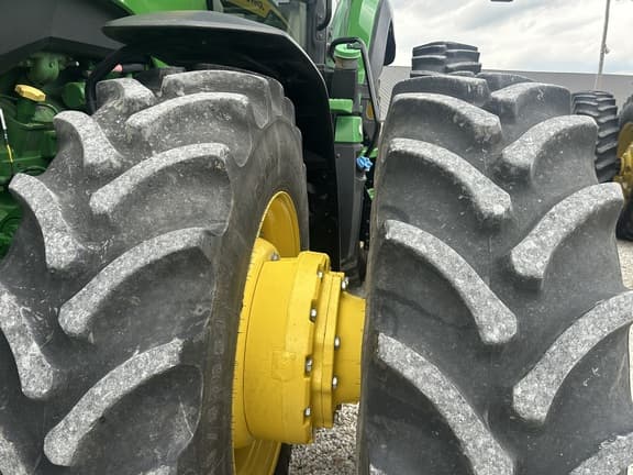 Image of John Deere 8R 410 equipment image 4