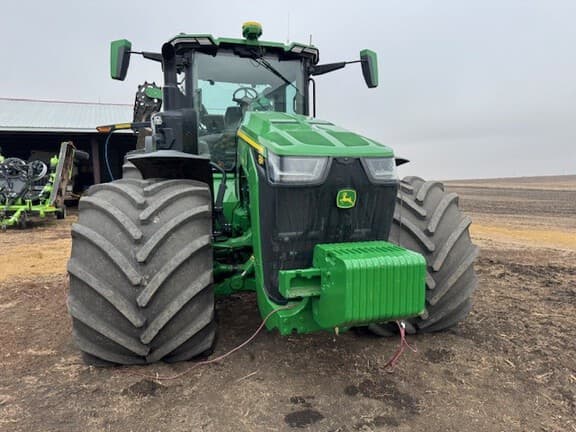 Image of John Deere 8R 410 equipment image 4