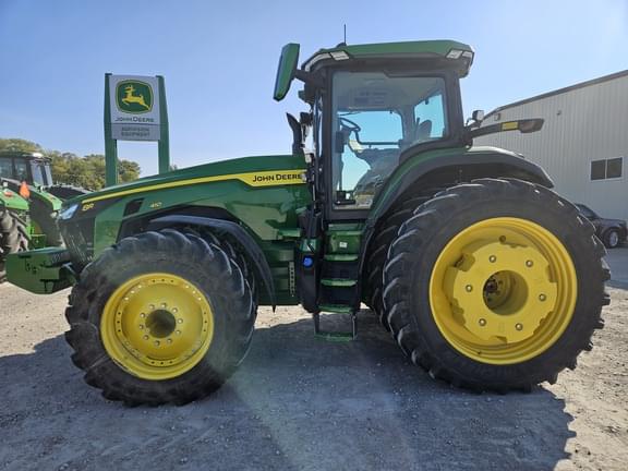 Image of John Deere 8R 410 equipment image 2
